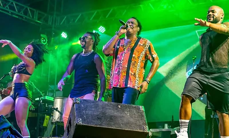 É o Tchan! em show